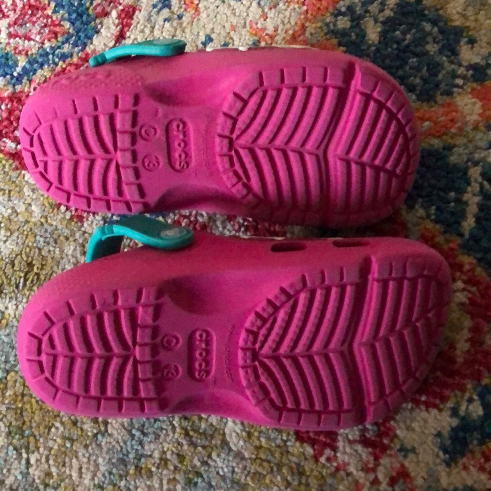 Disney Frozen Crocs - Picture 2 of 4